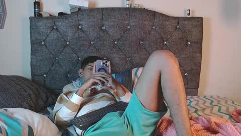 logan_willyams_ online show from 12, 10, 2025