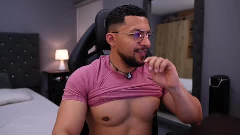 loganmartinx online show from 25, 5, 2026