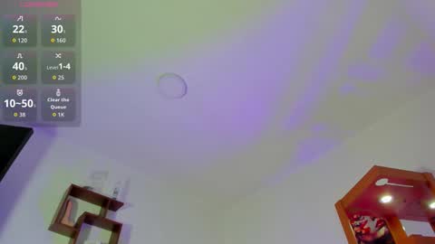 logantwink18 online show from 7, 11, 2025