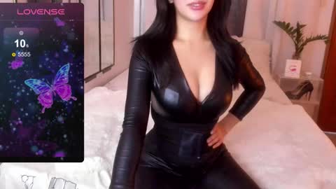 Mistress L online show from 9, 1, 2026