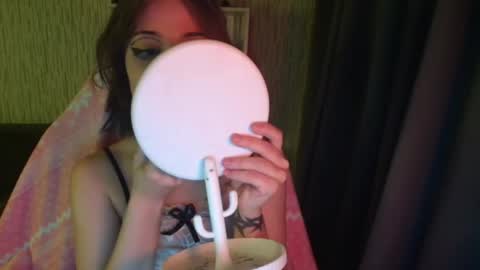 lola online show from 3, 1, 2025