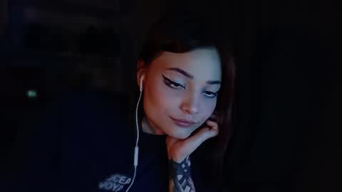 lola online show from 21, 4, 2026