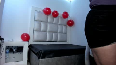 lola_js online show from 10, 4, 2026