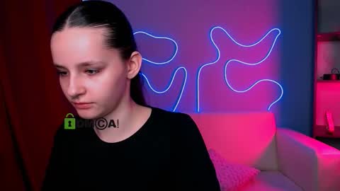 lola_shyy online show from 5, 3, 2026