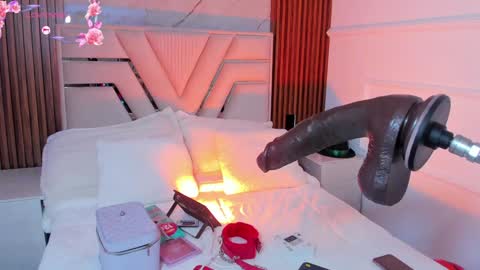 Lola Angel online show from 30, 1, 2025