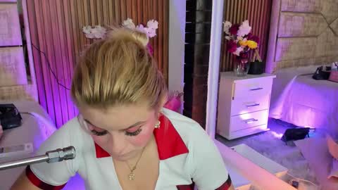 Lola Angel online show from 24, 3, 2026