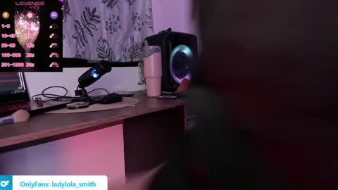 lolaasmith_21 online show from 26, 1, 2025