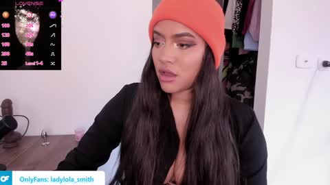 lolaasmith_21 online show from 5, 2, 2025