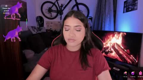lolaasmith_21 online show from 29, 4, 2026