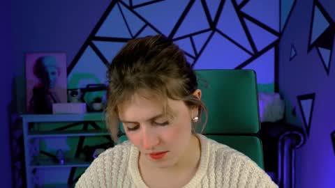 Snapshot of lolaasmus chatting on 4, 12, 2024 I consider myself the god Loki but life just calls me LOL  online show from 4, 12, 2024