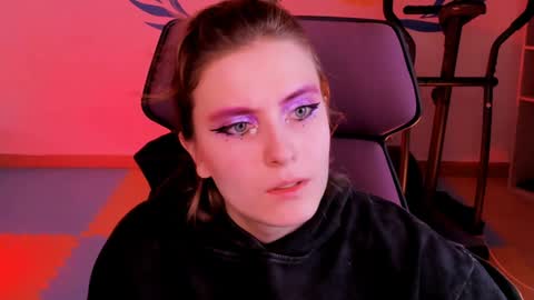 Snapshot of lolaasmus chatting on 15, 12, 2024 I consider myself the god Loki but life just calls me LOL  online show from 15, 12, 2024