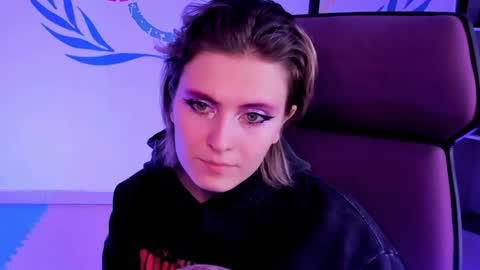 Snapshot of lolaasmus chatting on 15, 12, 2024 I consider myself the god Loki but life just calls me LOL  online show from 15, 12, 2024