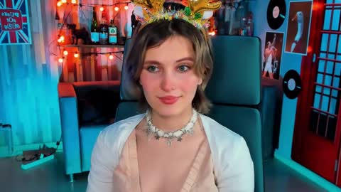 Snapshot of lolaasmus chatting on 20, 12, 2024 I consider myself the god Loki but life just calls me LOL  online show from 20, 12, 2024