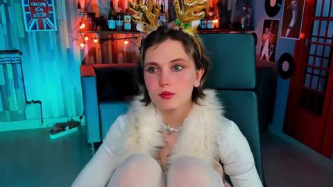 Snapshot of lolaasmus chatting on 20, 12, 2024 I consider myself the god Loki but life just calls me LOL  online show from 20, 12, 2024