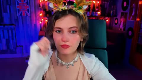 Snapshot of lolaasmus chatting on 20, 12, 2024 I consider myself the god Loki but life just calls me LOL  online show from 20, 12, 2024