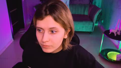 Snapshot of lolaasmus chatting on 25, 12, 2024 I consider myself the god Loki but life just calls me LOL  online show from 25, 12, 2024