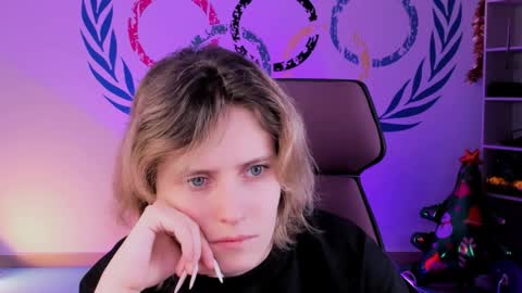 Snapshot of lolaasmus chatting on 28, 12, 2024 I consider myself the god Loki but life just calls me LOL  online show from 28, 12, 2024