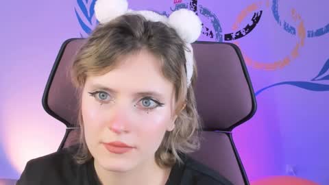 Snapshot of lolaasmus chatting on 28, 12, 2024 I consider myself the god Loki but life just calls me LOL  online show from 28, 12, 2024