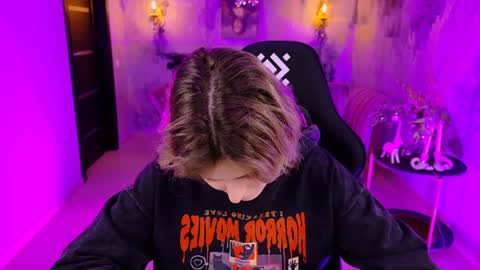 Snapshot of lolaasmus chatting on 3, 1, 2025 I consider myself the god Loki but life just calls me LOL  online show from 3, 1, 2025