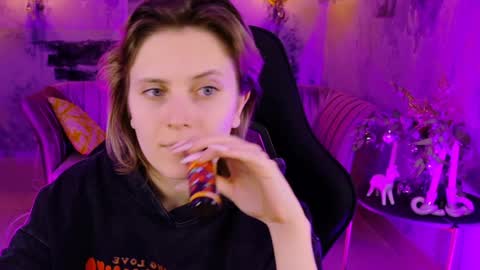 Snapshot of lolaasmus chatting on 3, 1, 2025 I consider myself the god Loki but life just calls me LOL  online show from 3, 1, 2025