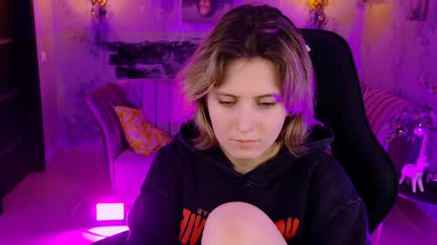 Snapshot of lolaasmus chatting on 3, 1, 2025 I consider myself the god Loki but life just calls me LOL  online show from 3, 1, 2025