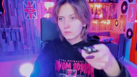 Snapshot of lolaasmus chatting on 7, 1, 2025 I consider myself the god Loki but life just calls me LOL  online show from 7, 1, 2025