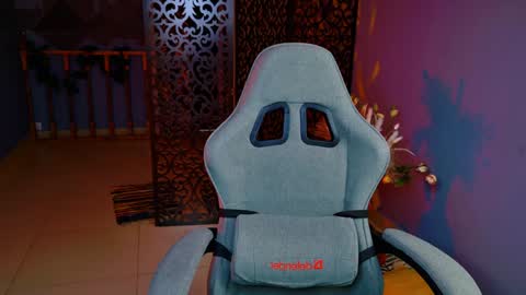 Snapshot of lolaasmus chatting on 6, 2, 2025 I consider myself the god Loki but life just calls me LOL  online show from 6, 2, 2025