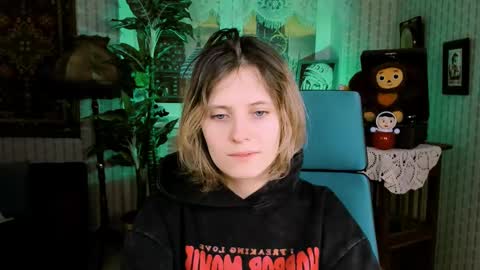 Snapshot of lolaasmus chatting on 19, 2, 2025 I consider myself the god Loki but life just calls me LOL  online show from 19, 2, 2025