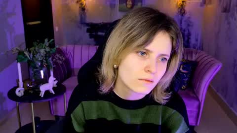 Snapshot of lolaasmus chatting on 25, 2, 2025 I consider myself the god Loki but life just calls me LOL  online show from 25, 2, 2025