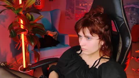 Snapshot of lolaasmus chatting on 10, 3, 2025 I consider myself the god Loki but life just calls me LOL  online show from 10, 3, 2025