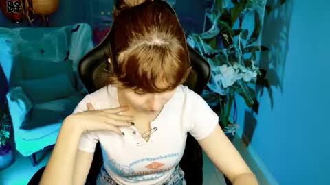 Snapshot of lolaasmus chatting on 23, 10, 2025 I consider myself the god Loki but life just calls me LOL  online show from 23, 10, 2025