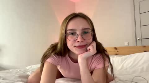 Snapshot of lolaatate chatting on 15, 3, 2026 lolaatate online show from 15, 3, 2026