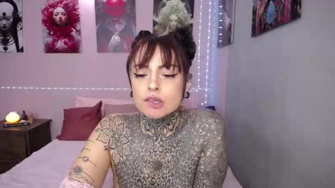 Lola online show from 25, 9, 2025