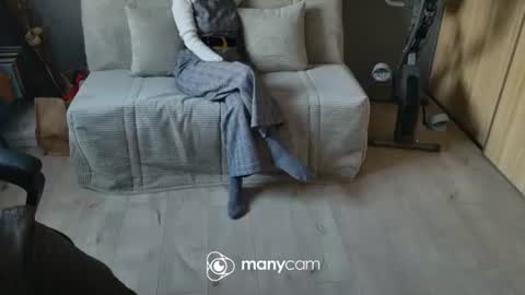 Snapshot of lolacharly chatting on 5, 2, 2025 z1cpl38 online show from 5, 2, 2025