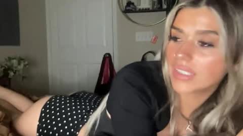 lolamarie_ online show from 19, 1, 2026