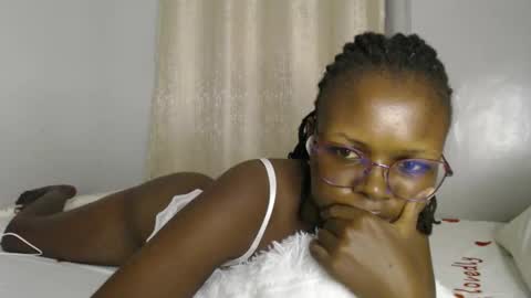 Snapshot of lolamia7 chatting on 30, 4, 2026 lolamia7 online show from 30, 4, 2026