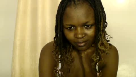 Snapshot of lolamia7 chatting on 25, 7, 2026 lolamia7 online show from 25, 7, 2026