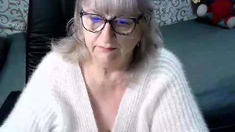 LolkaAlyss online show from 2, 2, 2025