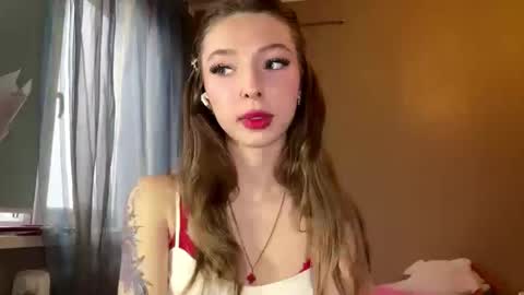 Snapshot of lomakamstra chatting on 15, 3, 2026 Lili online show from 15, 3, 2026