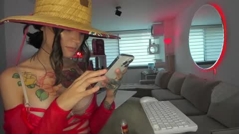 Snapshot of lonelly_lolly98 chatting on 13, 1, 2025 SABRINA online show from 13, 1, 2025