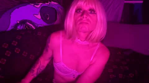 Snapshot of longbeachcd69 chatting on 8, 2, 2025 longbeachcd69 online show from 8, 2, 2025