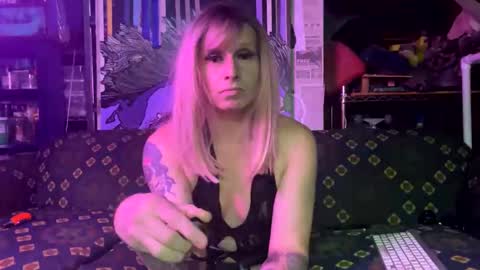 Snapshot of longbeachcd69 chatting on 11, 3, 2025 longbeachcd69 online show from 11, 3, 2025