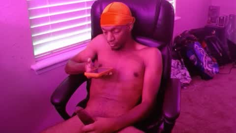 Snapshot of longknoxsteel chatting on 14, 10, 2025 LongKnoxSteel online show from 14, 10, 2025