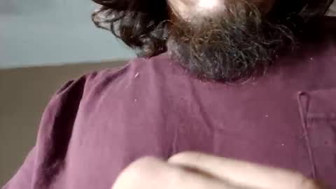 Snapshot of longone2600 chatting on 28, 10, 2025 longone2600 online show from 28, 10, 2025