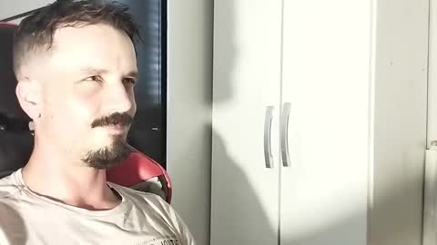 Snapshot of lookaz4010 chatting on 26, 2, 2025 Lucas online show from 26, 2, 2025