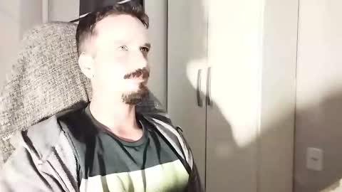 Snapshot of lookaz4010 chatting on 11, 10, 2025 Lucas online show from 11, 10, 2025