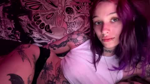 Snapshot of lookingforlona chatting on 18, 9, 2025 lookingforlona online show from 18, 9, 2025