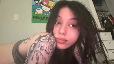 lookingforlona online show from 5, 3, 2026