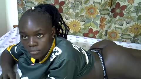 lora_amor online show from 5, 8, 2026