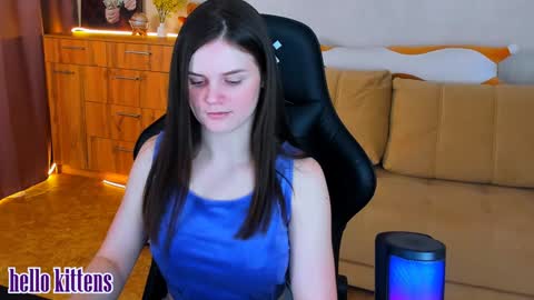 Lora Cain online show from 12, 12, 2024